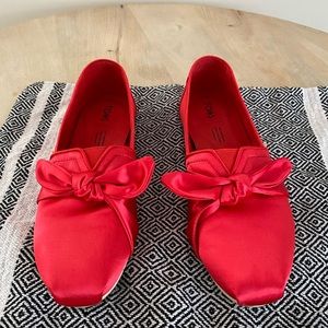 Red Lava Satin Bow Women's Classic